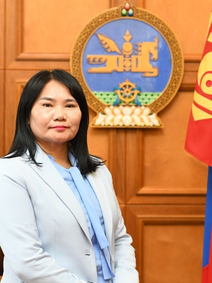 Эрхэм УИХ даргаа 

Мөнхтуяа, Нарантуяа гэх жагсаалтаар сонгогдсон гишүүд чинь Хүүхэд, эмэгтэйчүүдийг хангалттай үгээр болон үйлдлээр доромжиллоо. 

Тиймээс ёс зүйн хариуцлага хүлээлгэж эргүүлэн татахыг хүсэж байна. 

Төрд ёс зүйн хэм хэмжээг сахиулах ёстой ‼️⁉️