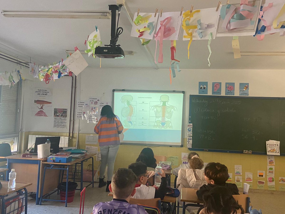 CEIPMARQUESESD1's tweet photo. Hoy visitamos la @EOI para presentar Following the Footsteps of Horace Sandars, un proyecto que revive la historia de este arqueólogo británico.  ¡Gracias por el interés y la acogida! https://t.co/TfYT783Jd1