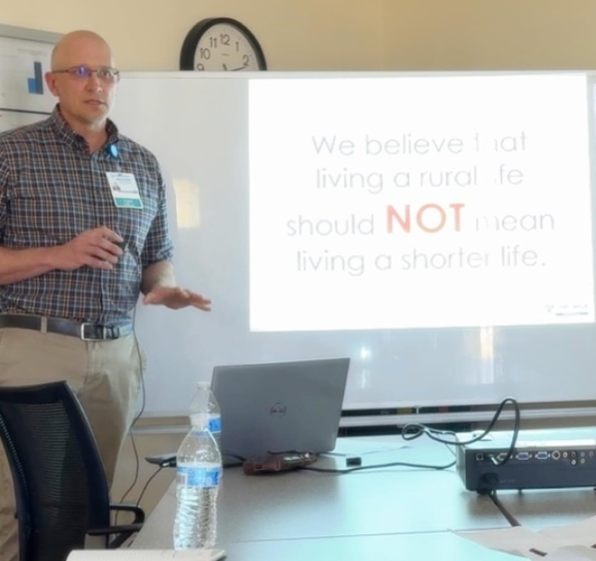 DM3_Vitalyst's tweet image. .@VitalystHealth has an “open door policy” to discover new partnerships. Sometimes, the doors we walk through are smaller in nature🤭&amp;amp; are in community!🙌 Thanks @CCHCI1 for your impact in #Elfrida &amp;amp; #Douglas in #Cochise County. #Rural life should NOT mean a shorter life!