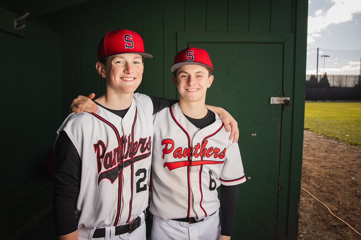 It’s been a minute since I’ve had the chance to play ball with my brother. Good stuff. 🐾⚾️