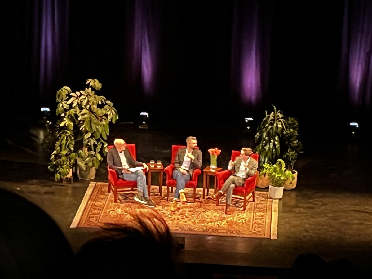 mateosfo's tweet photo. Just saw Ezra and Derek do the book gig in San Francisco.

This thing has legs. I can tell why they're packing so many halls across the country -- and why the guardians of stasis are so freaked out. 

An incredible event and moment. https://t.co/q394SyHk1d