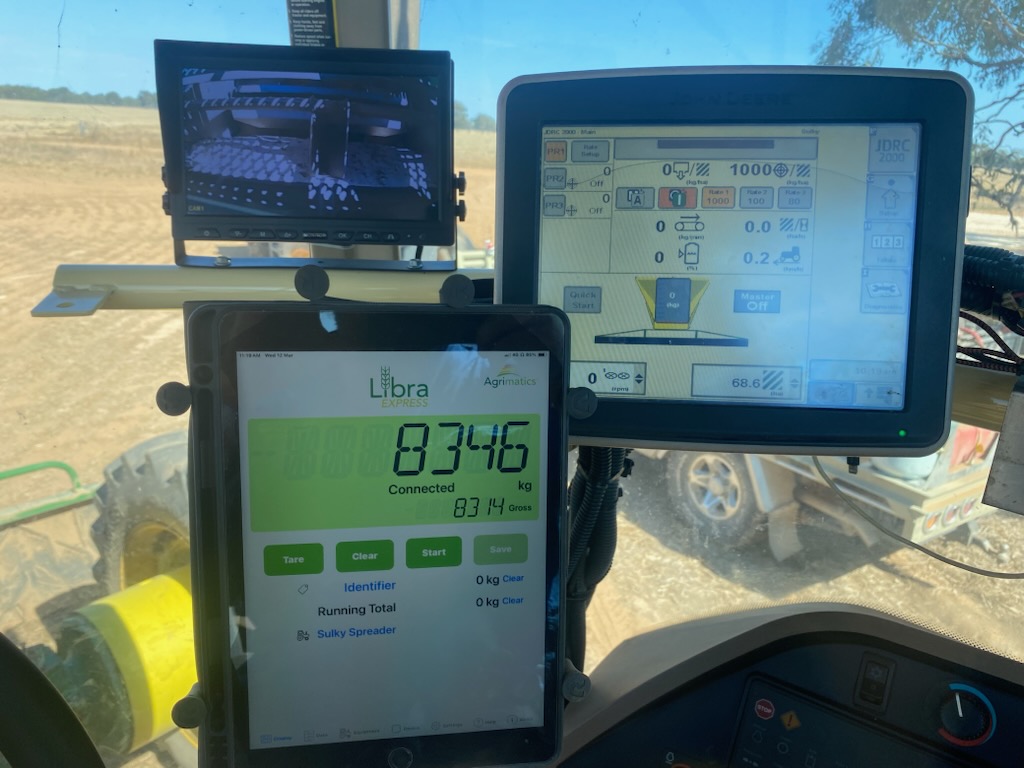 Hawk Engineering (@hawkengineering) on Twitter photo Sulky XT240 Spreader Scale Kit recently delivered to Goulburn Valley VIC. <a href="/Agrimatics/">Agrimatics</a> Libra Express wireless indicator. #SpreaderScaleKit Sulky XT240 Spreader Scale Kit recently delivered to Goulburn Valley VIC. <a href="/Agrimatics/">Agrimatics</a> Libra Express wireless indicator. #SpreaderScaleKit