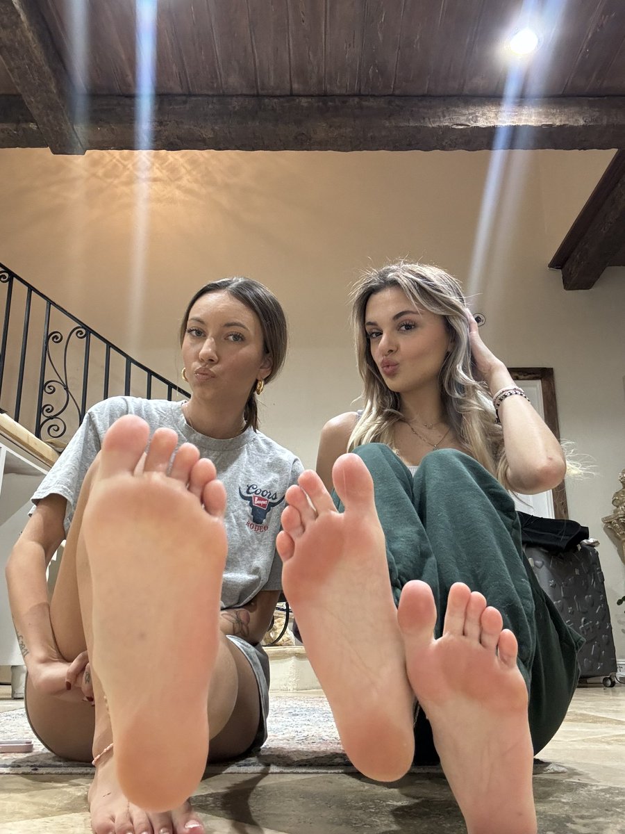 goddesslily112's tweet photo. TRIPLE DOMME RT GAME WITH @goddesssophie69 &amp; @goddes_lex 👸🏼✨ 

$2/2/2
15 mins 

4 comment each for dommes for subs

Findom Paypig HumanATM Cashcow Finsub HumanWallet Sissy Beta slave Humiliation SPH WhaleSub findomme walletdrain brat spoonsub funded piggy cuck PigPay https://t.co/MntxxKK1Gb