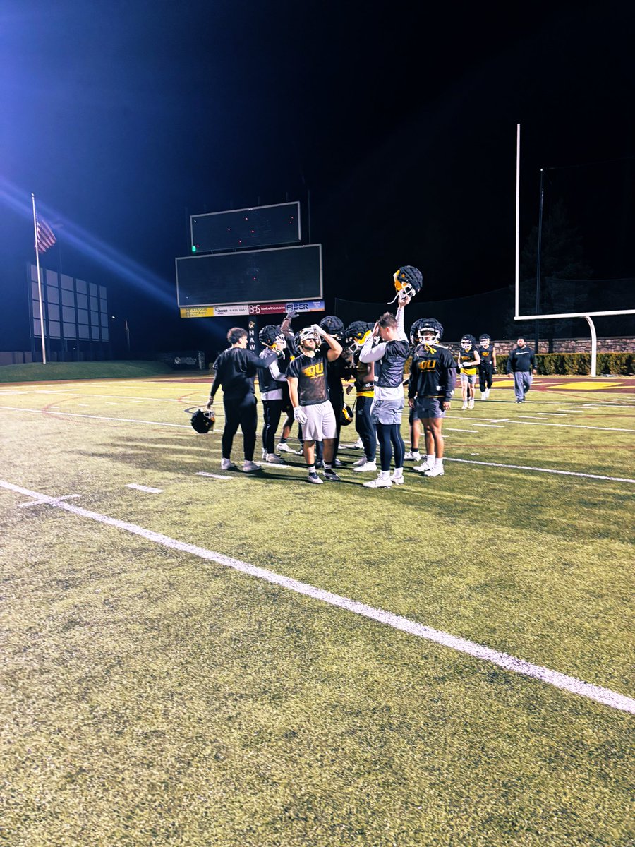CoachRachat's tweet photo. Day two completed ✔️ 
Night shift and playing in the rain 
#F4 #HawksHunt #SpringBall https://t.co/2z0KUB1Vrh