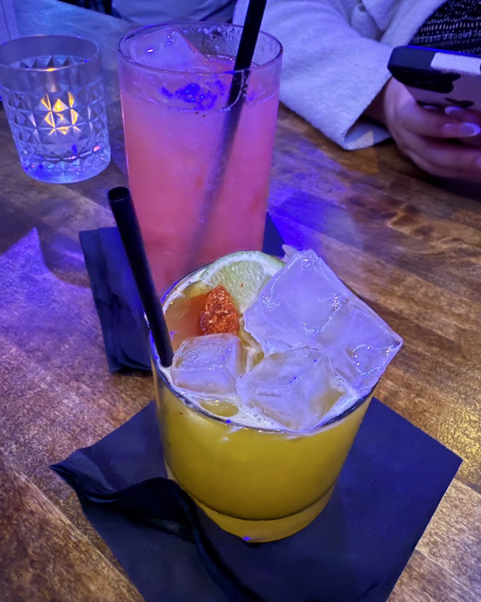 teamiesace's tweet photo. Not us at the bar and A.C.E released this 🥹 why does it lowkey fit our aesthetic right now 🥹💜 #acechoice https://t.co/dKdHY947rt