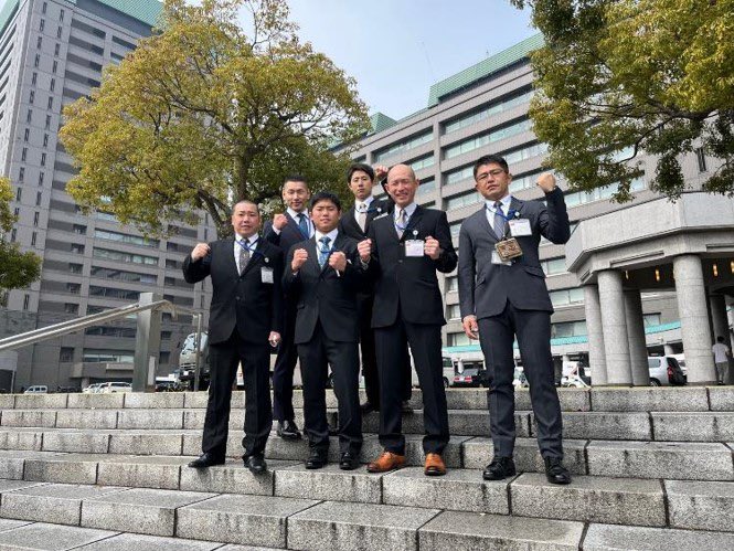 ASDF_ARW's tweet image. &lt;研修&gt;
小松救難隊は准曹士隊員計7名で防衛省及び横田基地を研修しました。自衛官としての意識の高揚を図るとともに、普段接しない方々と触れ合うことにより新たな発見が多数見つかり、大変有意義な研修でした。
#小松救難隊 #研修