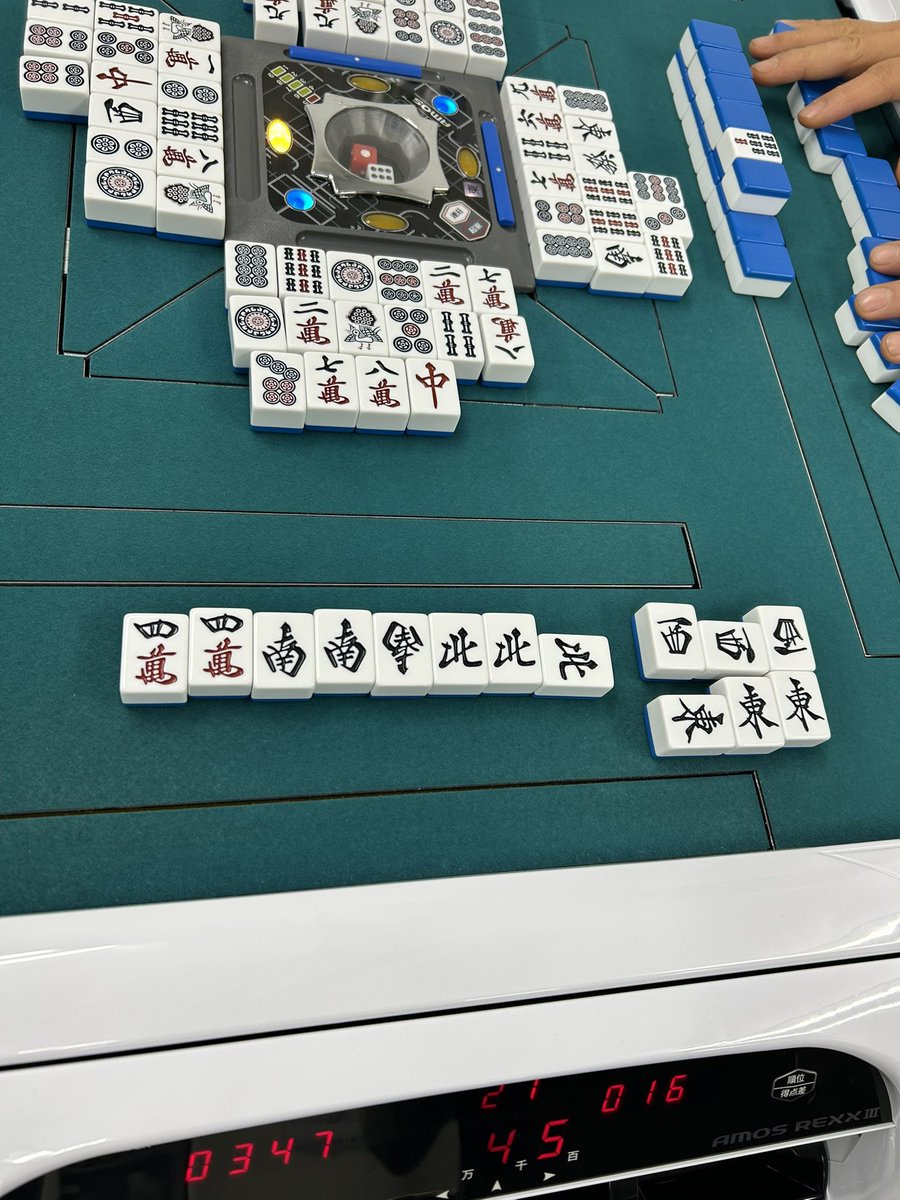 sapporo_comet's tweet image. こんにちは😃
元気に営業してます。
先日、お客様が大四喜をアガラれました。
おめでとう御座います🎊
明日土曜日はセットまだ空いてます。
対局コース10時〜15時も一枠空いてます。 ご予約お待ちしてます。
#麻雀 #札幌市中央区 #セット麻雀 #貸卓 #健康麻雀 #麻雀教室 #雀荘