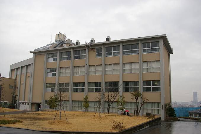 対面新歓のお知らせ- ̗̀📣😊
プロレス研究会では今年も3日間の対面新歓を行います‼️

2日  10:30-12:00 第6校舎 J634

3日  15:45-17:15 第6校舎621A

4日  12:15-13:45第6校舎 ゼミ１

↓この建物です。キャンパスの果て🥲︎ですが、是非来てくださいね