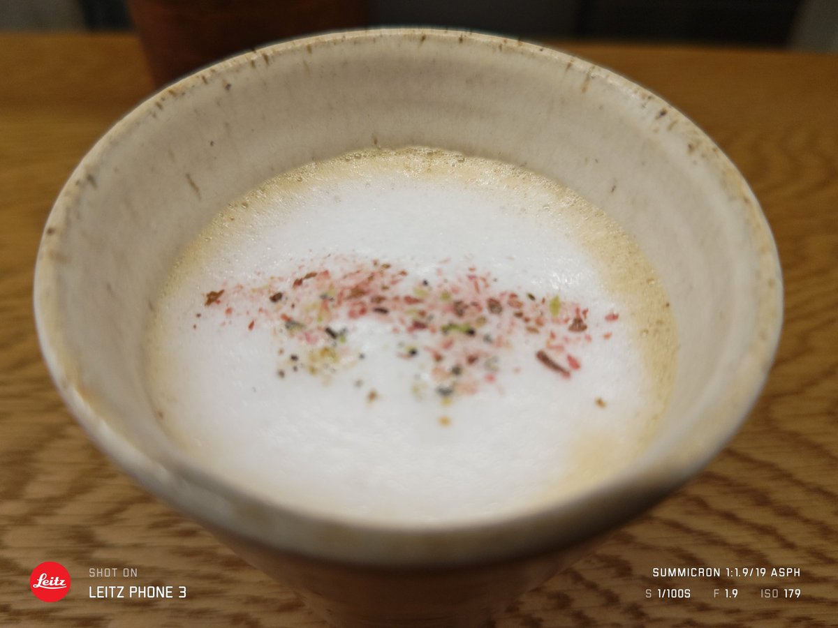 dagebisa's tweet image. Happy Friday✌️
#spicer #神楽坂グルメ #インドカレーパン