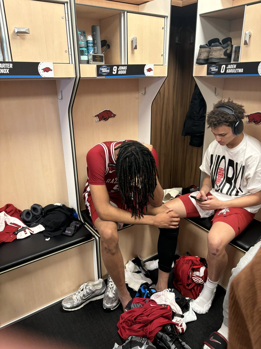 JoshNeighbors_'s tweet image. Photos like this are a huge reminder. Paid or not these are still kids. These are moments of individual &amp;amp; collective failure they are experiencing. Don’t be a jerk &amp;amp; pile on them when they are down