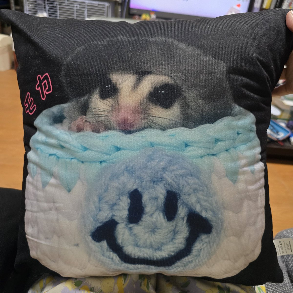 FuuuFuwa's tweet photo. オーダーメイドのクッション✨
表と裏別の写真で依頼出来て
仕上がりも満足💕
 #クッション
 #オーダーメイド
 #我が子
 #推し https://t.co/PTlw1zYiMP