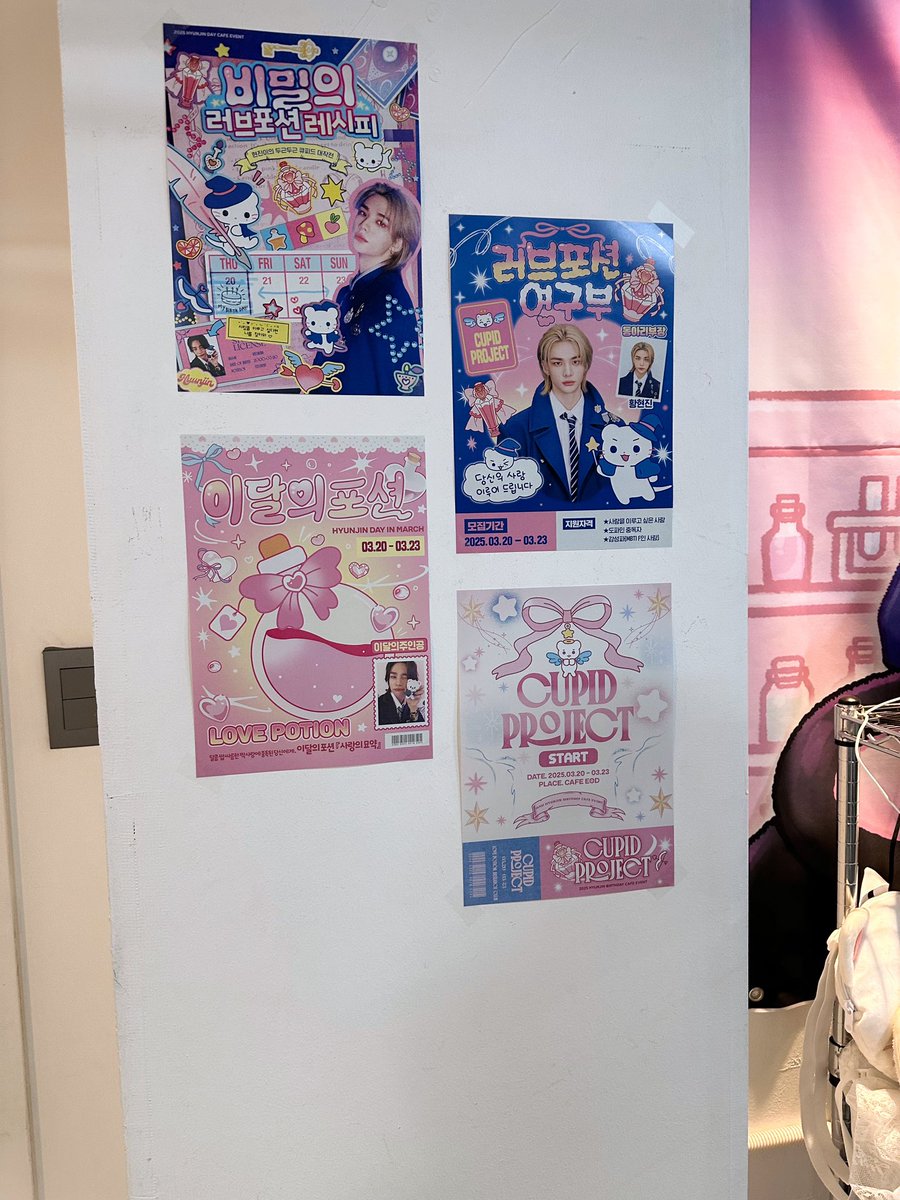 char ◠‿◠. tweet media