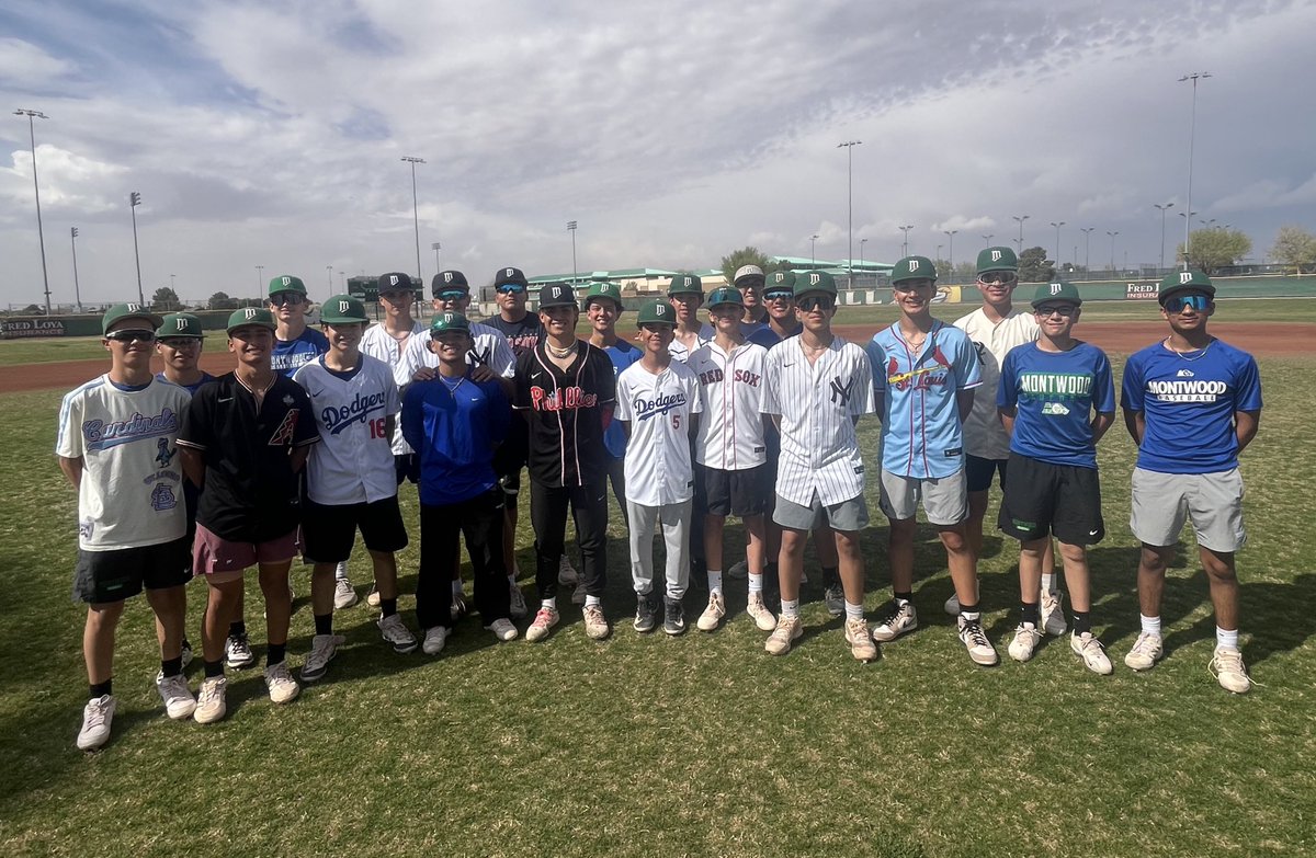 MONTWOOD RAMS BASEBALL⚾️🏈Coach Romo tweet media