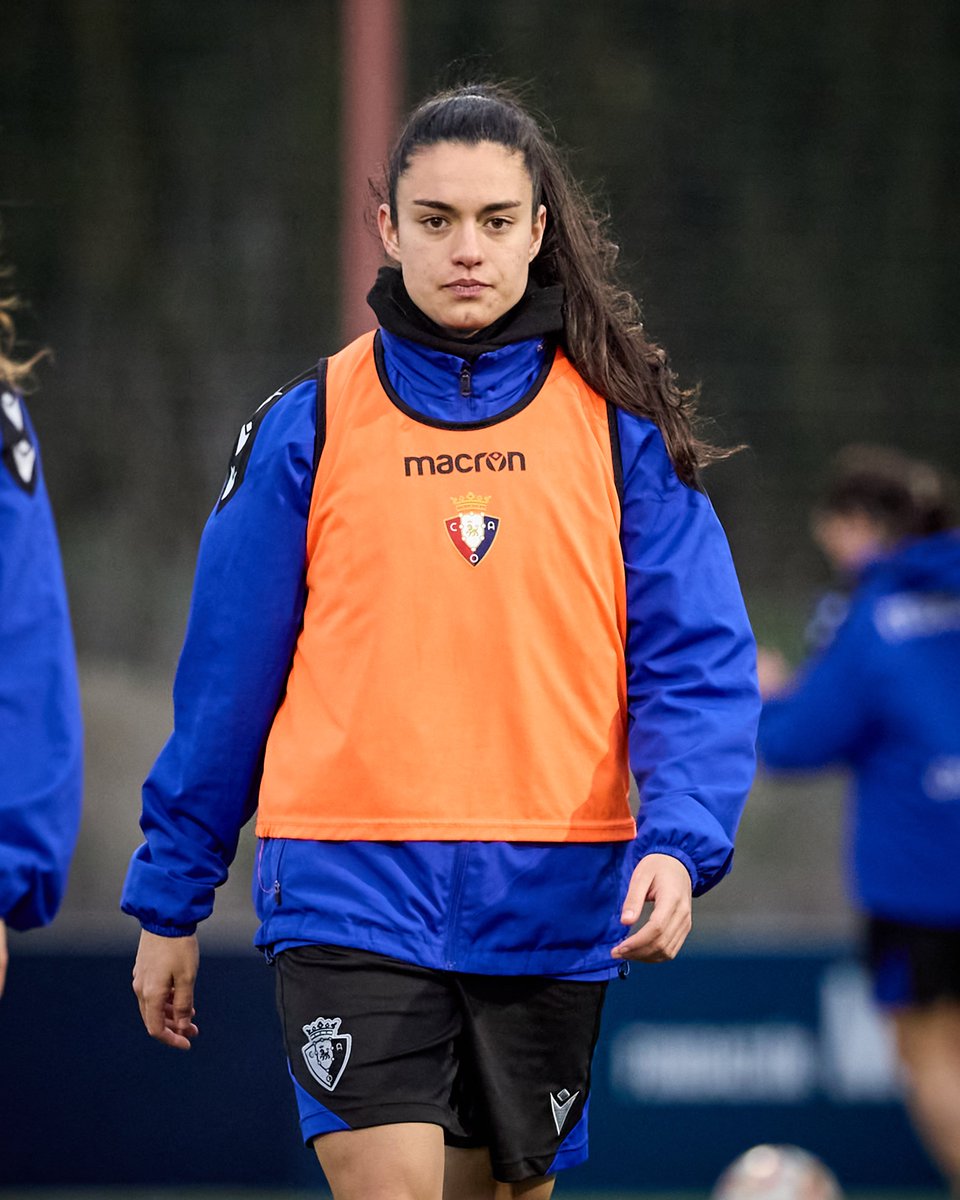 Osasuna_fem's tweet photo. Con todo a por el #OsasunaFemAlavés https://t.co/DAMwvtZzLU