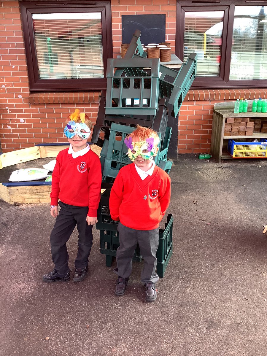 ClassRAspull's tweet image. Albie and Harrison have smashed Mrs Redfern’s challenge to build a tall tower… when we asked them how they did it, they said ‘Team Work’! #acpseyfs #axpsmaths