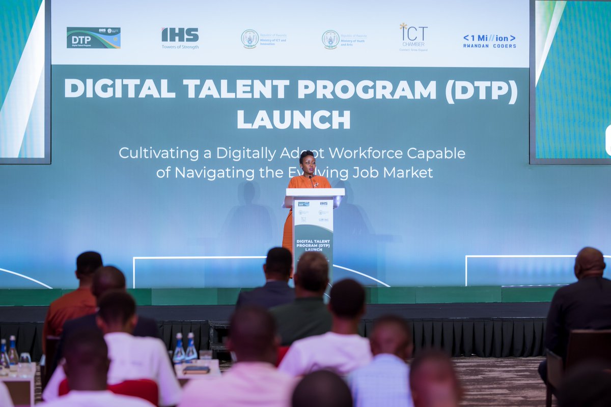 RwandaICT's tweet image. Speaking to the young program participants at the launch, Hon. Minister @MusoniPaula said: “Digital growth comes with challenges, but those in this program are already ahead—keep tapping into opportunities and paving the way for others!”

#1MRC #DigitalTalentProgram