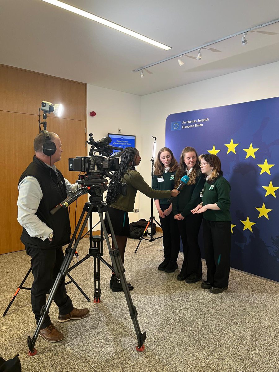 Drumshanbo VS (@drumshanbovs) on Twitter photo Wishing our 3 students, Robyn, Róisín & Nikila the very best of luck today at the <a href="/eurireland/">EU Commission in Ireland</a> #ModelCouncilEU debate in <a href="/dublincastleOPW/">Dublin Castle</a> today. The girls are representing #Lithuania today with their teachers, Ms Daly & Ms Martin.
#EPAS <a href="/EPIreland_Edu/">EPLO Ireland Edu</a> <a href="/news2dayRTE/">RTÉ news2day</a> Wishing our 3 students, Robyn, Róisín & Nikila the very best of luck today at the <a href="/eurireland/">EU Commission in Ireland</a> #ModelCouncilEU debate in <a href="/dublincastleOPW/">Dublin Castle</a> today. The girls are representing #Lithuania today with their teachers, Ms Daly & Ms Martin.
#EPAS <a href="/EPIreland_Edu/">EPLO Ireland Edu</a> <a href="/news2dayRTE/">RTÉ news2day</a>
