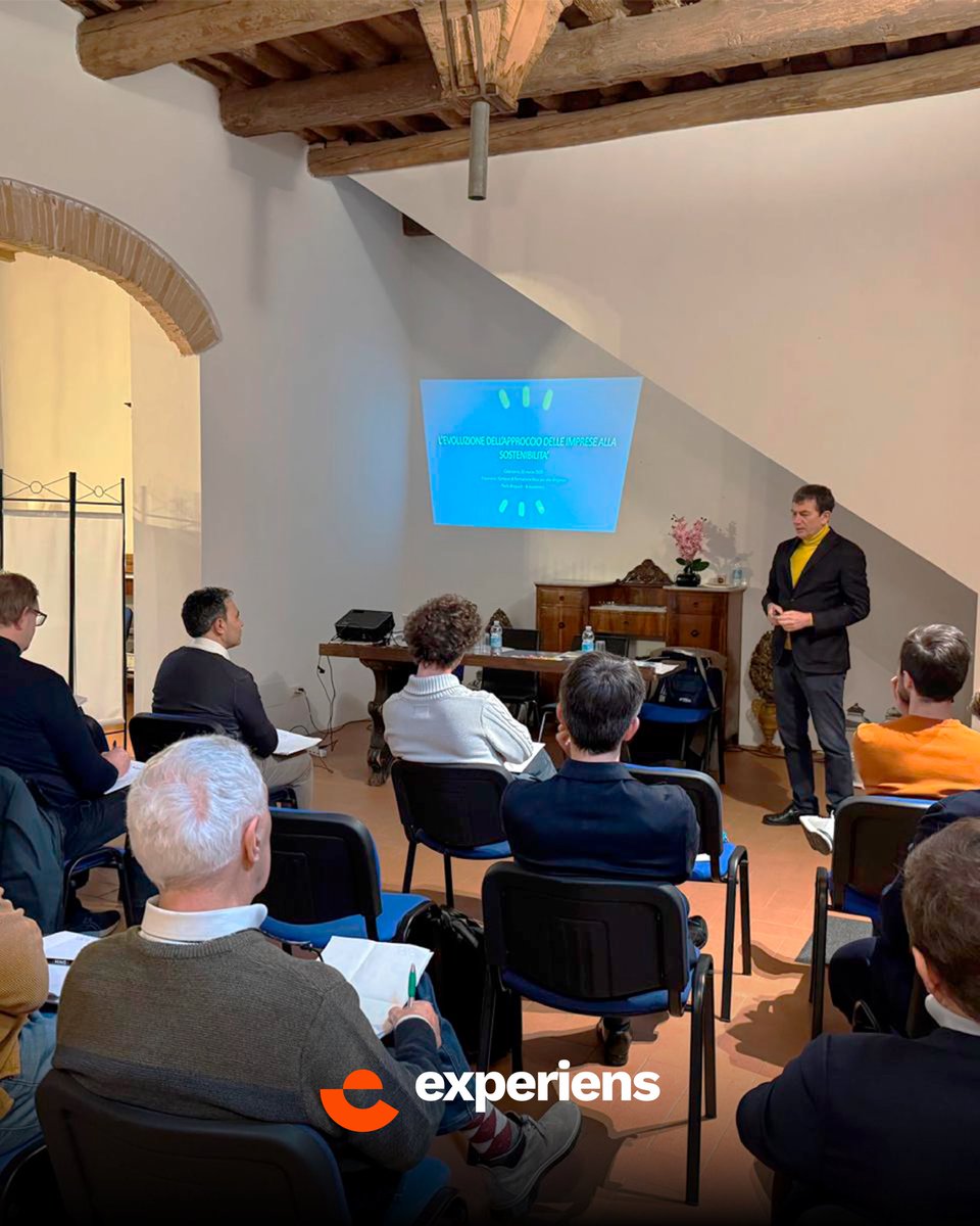 DottrinaSociale's tweet photo. Questo fine settimana si è svolto a Calenzano il #quartomodulo di #Experiens – Campus di formazione Etica per alta dirigenza – sui temi “Impresa e sostenibilità“. Ancora una volta spunti, storie, riflessioni e persone che hanno lasciato il segno. https://t.co/CUFU7XKGGX