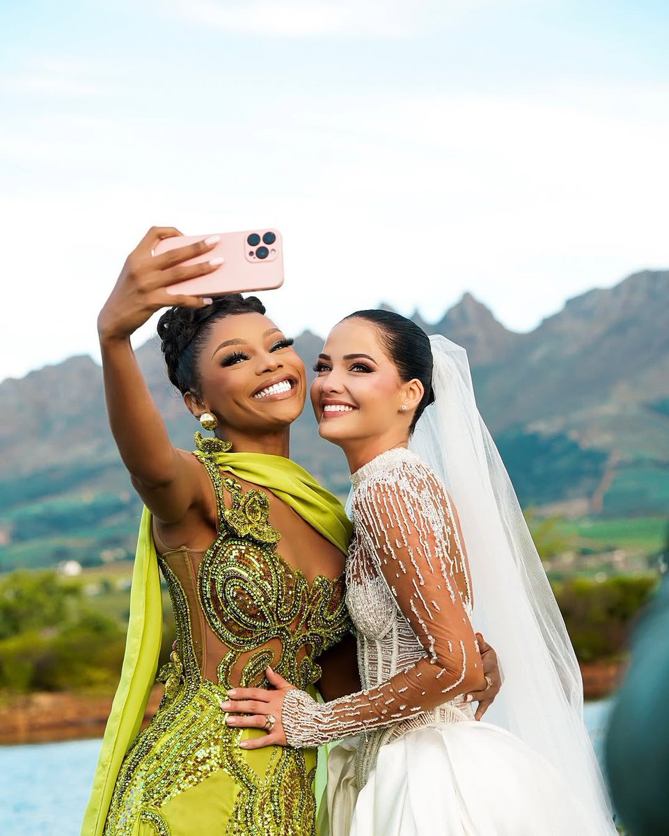 PopPulseSA's tweet image. Bonang Matheba at Natasha Joubert’s wedding.