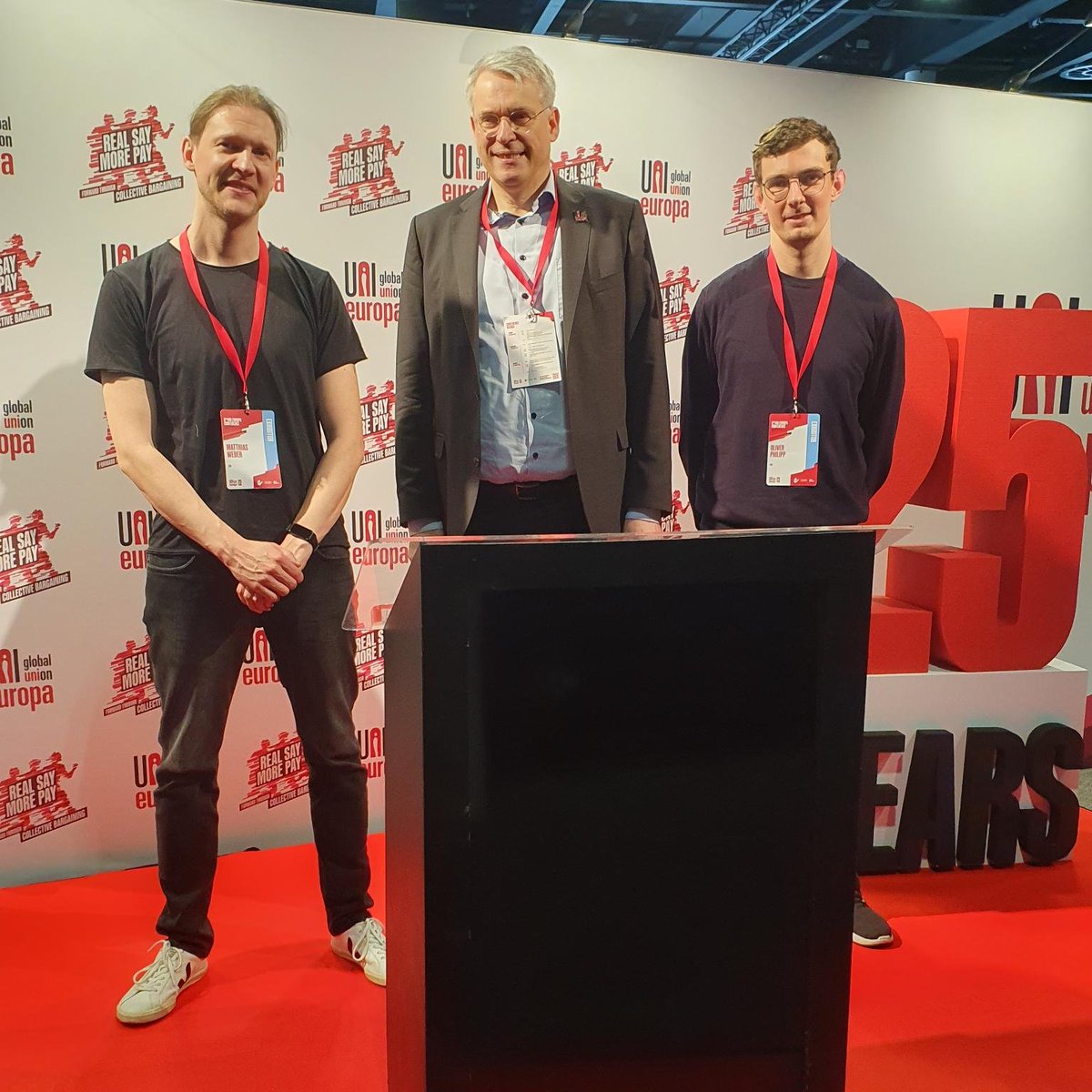 FES Future of Work (@fes_fow) on Twitter photo Yesterday marked the end of the 6th <a href="/UNI_Europa/">UNI Europa</a> Conference in #Belfast!
We celebrated 2⃣5⃣ years of <a href="/UNI_Europa/">UNI Europa</a> & @UNI_Global—a quarter of a century of strengthening workers' rights in the services sector! ✊
Congrats to <a href="/ORoethig/">Oliver Roethig</a> on being re-elected as Regional Secretary! Yesterday marked the end of the 6th <a href="/UNI_Europa/">UNI Europa</a> Conference in #Belfast!
We celebrated 2⃣5⃣ years of <a href="/UNI_Europa/">UNI Europa</a> & @UNI_Global—a quarter of a century of strengthening workers' rights in the services sector! ✊
Congrats to <a href="/ORoethig/">Oliver Roethig</a> on being re-elected as Regional Secretary!