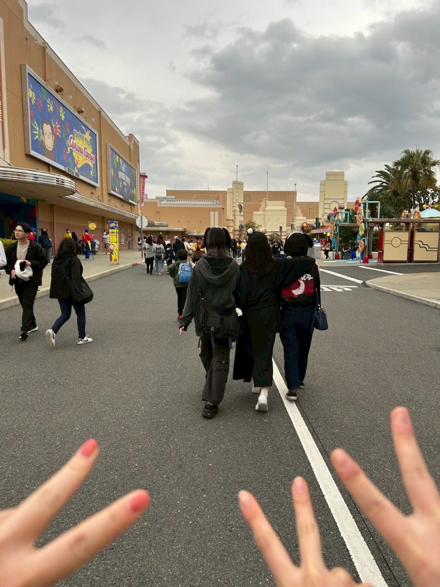 FM_KC's tweet image. 今日は春の部活旅行と題して、ユニバに遊びに行きました‼︎
はじめての部内旅行でしたが、とても楽しく充実した一日でした🩷

#神戸女学院大学　#放送部　#春から神戸女学院大学　#春からKC