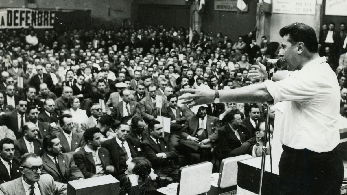 Qui était Pierre Poujade et qu'est-ce que le poujadisme ? Le très intéressant documentaire de Cédric Gruat diffusé sur <a href="/publicsenat/">Public Sénat</a>  le 29 mars, à 21h, fait revivre cet épisode marquant de la IVe République.
➡️historia.fr/guide-culture-…