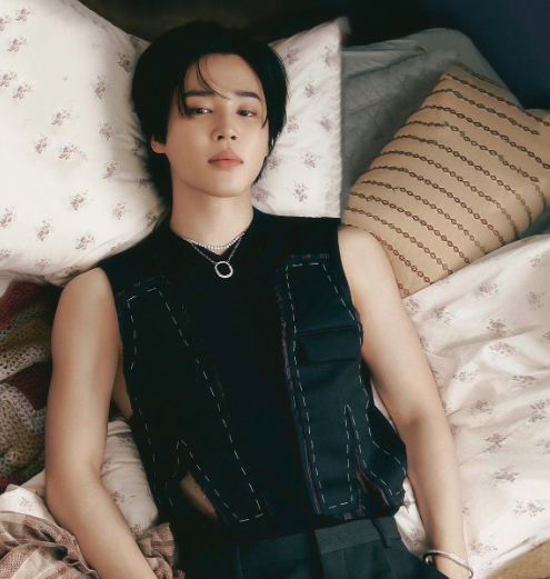 AboutMusicYT's tweet photo. Jimin of BTS will be discharged from the military in 2 months. https://t.co/tXY5wZIrHe