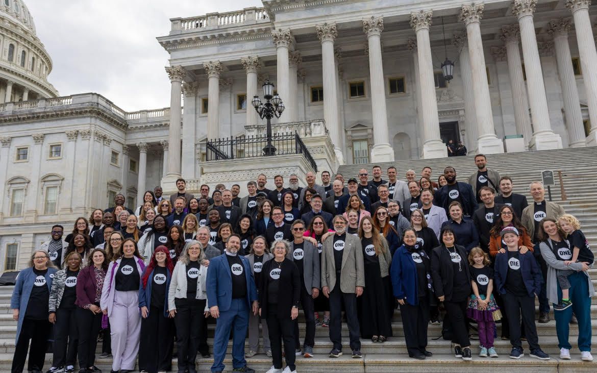 ndidiNwuneli's tweet photo. It was a joy to welcome @ONECampaign activists from 41 States to DC to advocate for the investments and policies that ensure lifesaving and humanitarian and health interventions in Africa. Blessed time praying with our faith leaders before their impactful meetings on the Hill! https://t.co/leOlkQqvmE