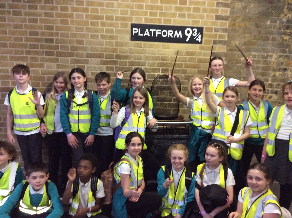 We couldn't resist a quick visit to Platform 9 3/4 whilst waiting to board our train for the journey home.