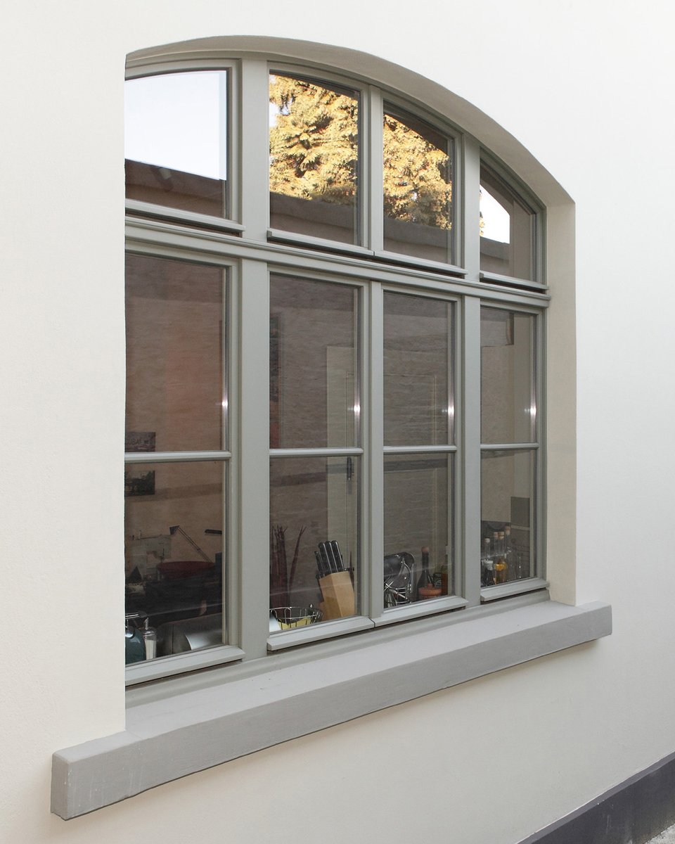Gestalte deine Fenster ganz nach deinem Stil!
Ob mit oder ohne Sprossen, klassische Rechteck- oder elegante Bogenformen, nach außen oder innen öffnend – die Möglichkeiten sind mit den Fenstern von frovin endlos.
#frovin #fenster #denkmal #denkmalschutz
