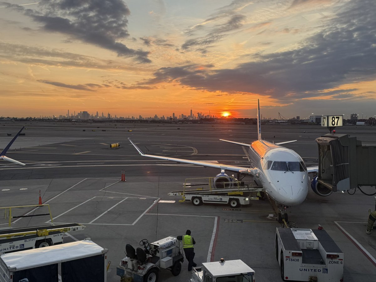 Back to paradise/home, with a lovely send-off from EWR.