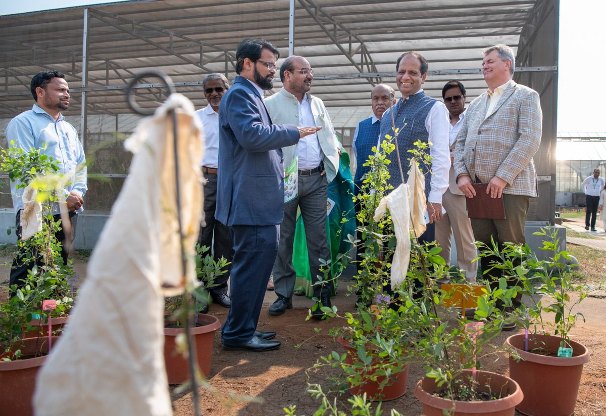 ICRISAT (@icrisat) on Twitter photo As part of our Foundation Day celebrations at ICRISAT HQ, Dr Himanshu Pathak (<a href="/HPathakOfficial/">Dr Himanshu Pathak</a>), Director General, ICRISAT, inaugurated our Center for Pre-breeding Research.
<a href="/DrStanfordBlade/">Dr. Stanford F. Blade KSLA 🇨🇦🇮🇳</a>, Deputy Director General – Research & Innovation, congratulated Dr <a href="/Manishpandey99/">Manish Pandey</a> , As part of our Foundation Day celebrations at ICRISAT HQ, Dr Himanshu Pathak (<a href="/HPathakOfficial/">Dr Himanshu Pathak</a>), Director General, ICRISAT, inaugurated our Center for Pre-breeding Research.
<a href="/DrStanfordBlade/">Dr. Stanford F. Blade KSLA 🇨🇦🇮🇳</a>, Deputy Director General – Research & Innovation, congratulated Dr <a href="/Manishpandey99/">Manish Pandey</a> ,
