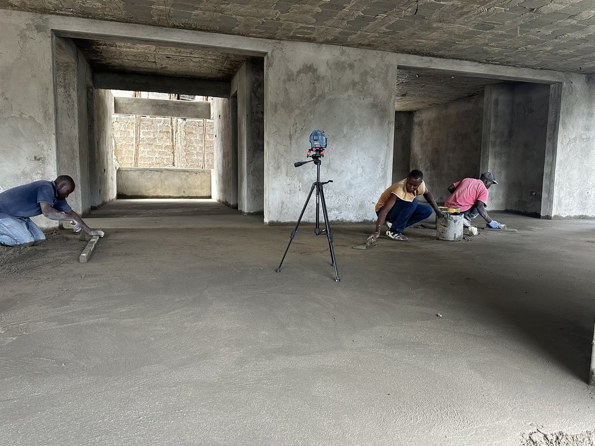 Mwangi_James_MJ's tweet image. Screeding works ✅✅
#scalestudio #designandbuild #creatingbeautifulspaces