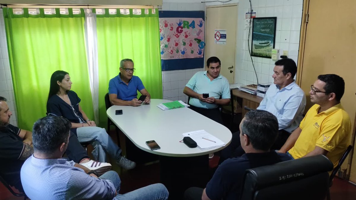 zonanoreste6's tweet photo. Participaron el  Intendente de Pozo Azul , Edgard González y el Intendente de San Pedro Miguel Dos Santos  , esté equipo tecnológico viene fortalecer la prevención y calidad de la salud donde los intendentes y  el Ministerio se encuentran comprometidos trabajando en  equipo. https://t.co/7CR6ZWe8kJ
