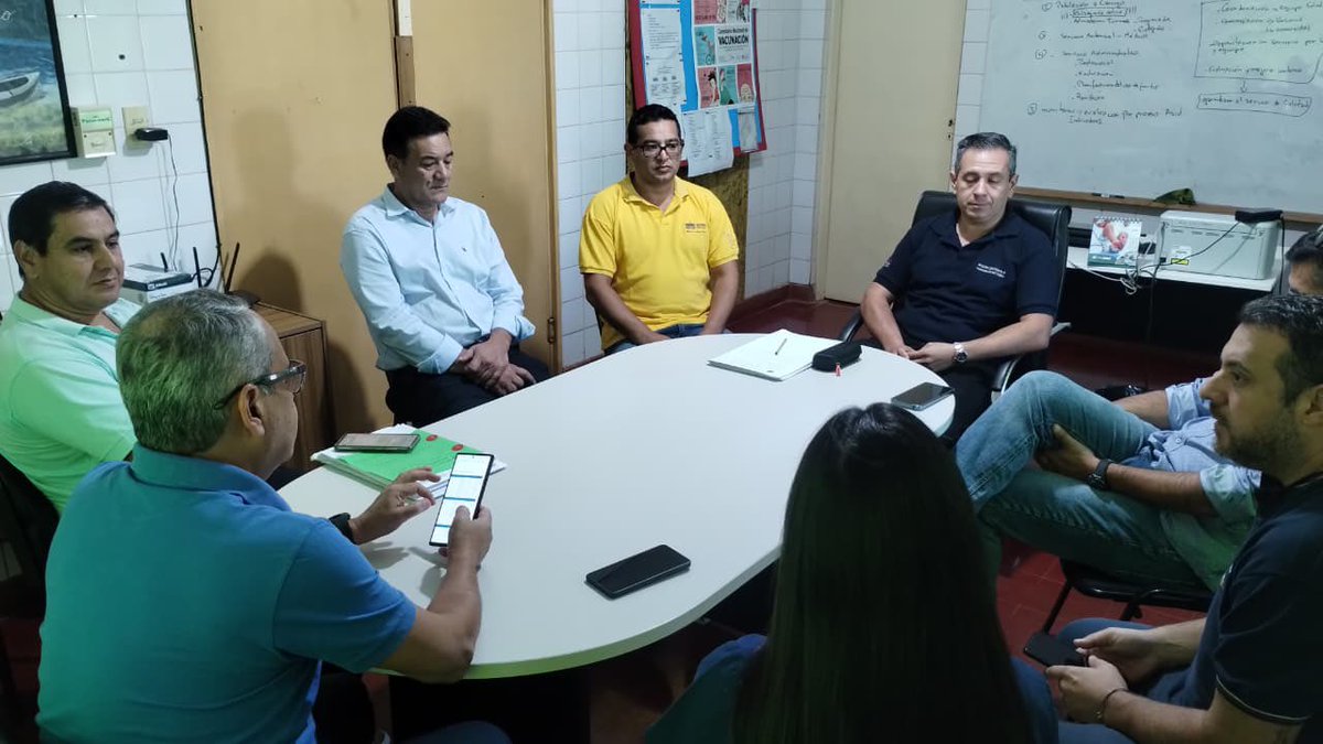 zonanoreste6's tweet photo. Participaron el  Intendente de Pozo Azul , Edgard González y el Intendente de San Pedro Miguel Dos Santos  , esté equipo tecnológico viene fortalecer la prevención y calidad de la salud donde los intendentes y  el Ministerio se encuentran comprometidos trabajando en  equipo. https://t.co/7CR6ZWe8kJ
