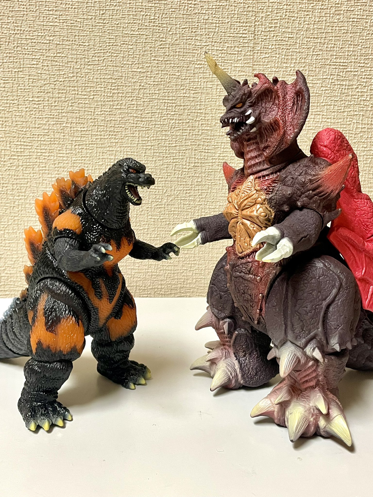 H*5様 ムービーモンスターシリーズ煌光 バーニングゴジラ H*5様