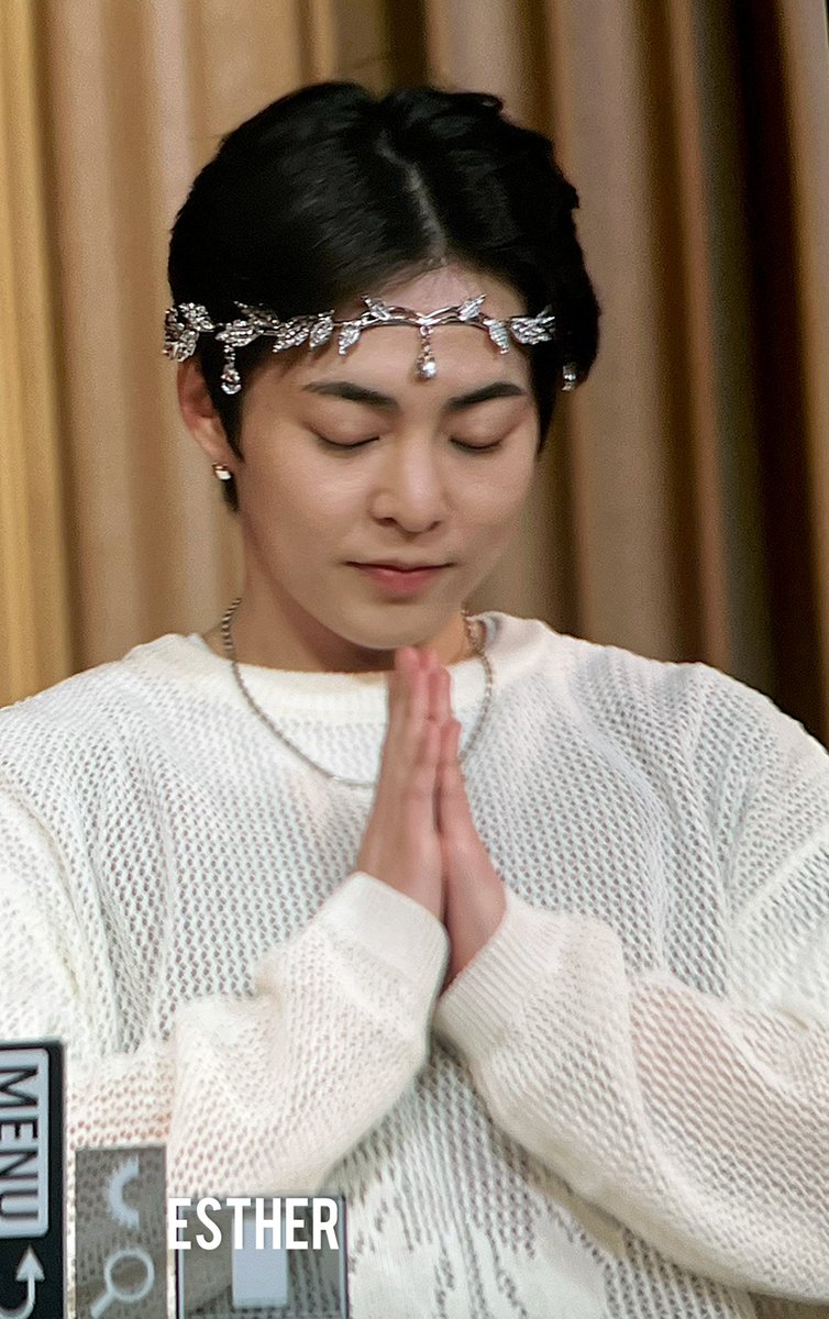 250328 jumpup fansign xiumin 
점프업 팬사인회 

💋

#시우민 #XIUMIN 
#金珉锡 #秀珉 #シウミン