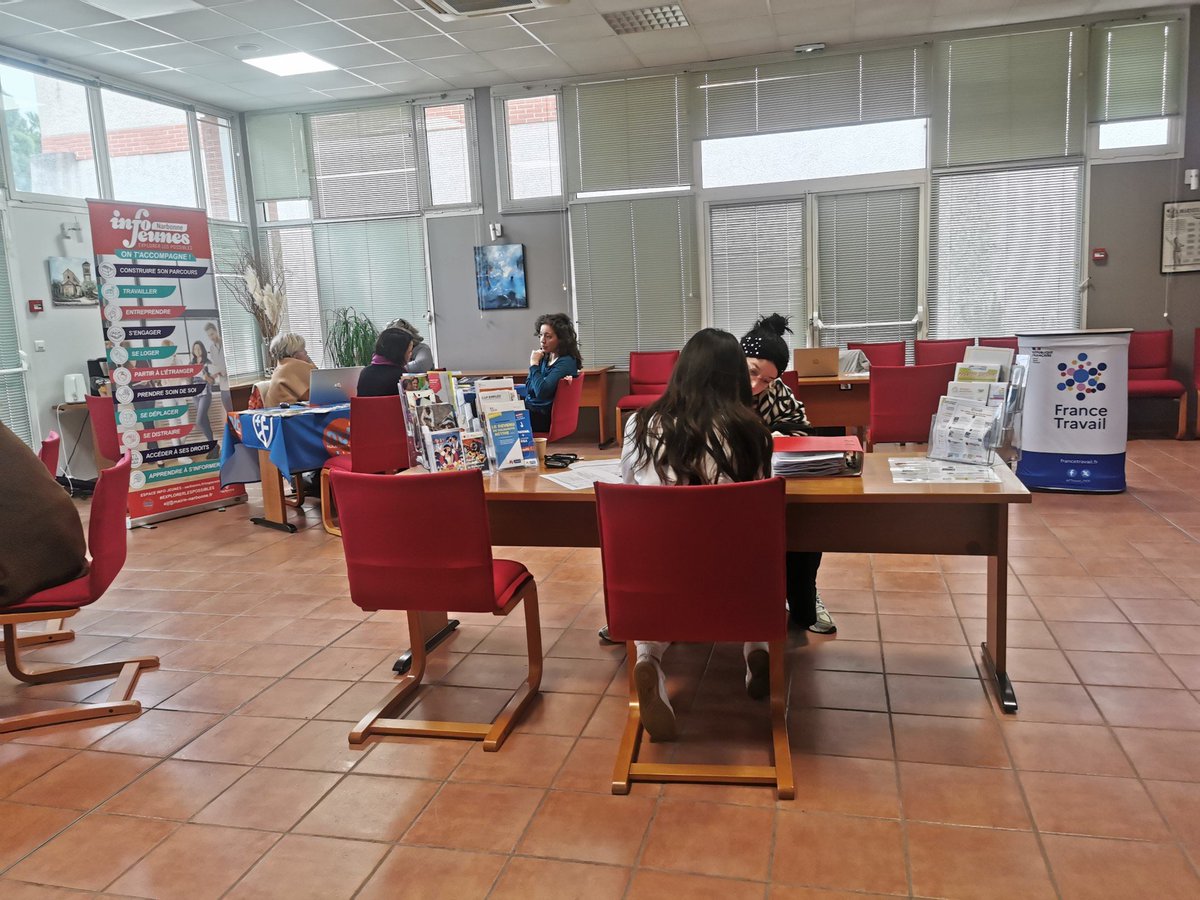 #partenariat
Avec <a href="/FTravail_OCC/">France Travail Occitanie</a> #Narbonne 
Clap de fin de 15 jours de tournée à la rencontre de nos usagers pour favoriser le retour à l #emploi.
Merci MTS Narbonne, <a href="/GrandNarbonneCA/">Le Grand Narbonne</a> <a href="/MLJNarbonne/">MLJ Narbonne</a> pour ces étapes  .