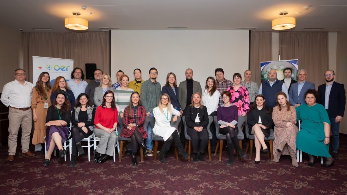 plenty_life's tweet photo. PLENTY-Life was presented by CJ Timiș at the OER 2025 Conference in Brașov, during the session on local climate action. The project highlights the role of local partnerships and communities in the energy transition. #PLENTYLife #OER2025 #ClimateAction #EnergyCities https://t.co/RB03UbfUDN