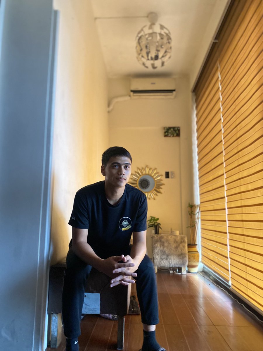 On duty at the <a href="/HorizonKamuning/">Horizon's Kamuning</a> @Horizon_kmning2 3am at 4pm

Visit na mga sir at mag relax 
Thera Chad at your service🙂