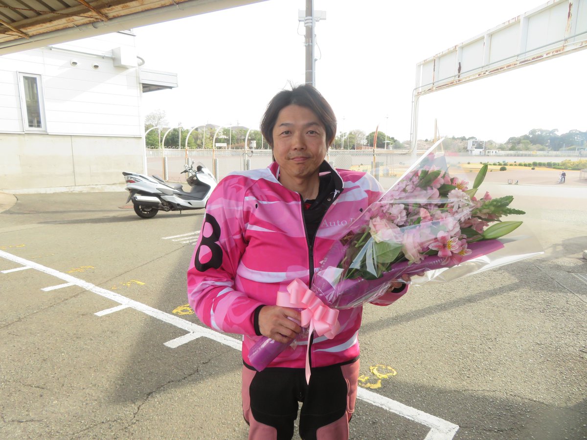 浜松オート で #飯塚オート 所属の #有吉辰也 選手が1000勝をあげまし