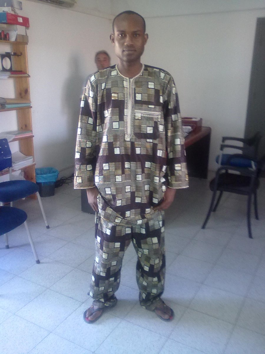 Ara em deixareu que em posi serio, avui fa 14 anys que van assassinar el meu amic Abdoul. Un dia va aparèixer a la porta de la meva empresa a Mollet (puto Mollet) demanant feina, no tenía papers però era un paio eixerit i el vaig fer netejar uns patis de la nau on curravem.