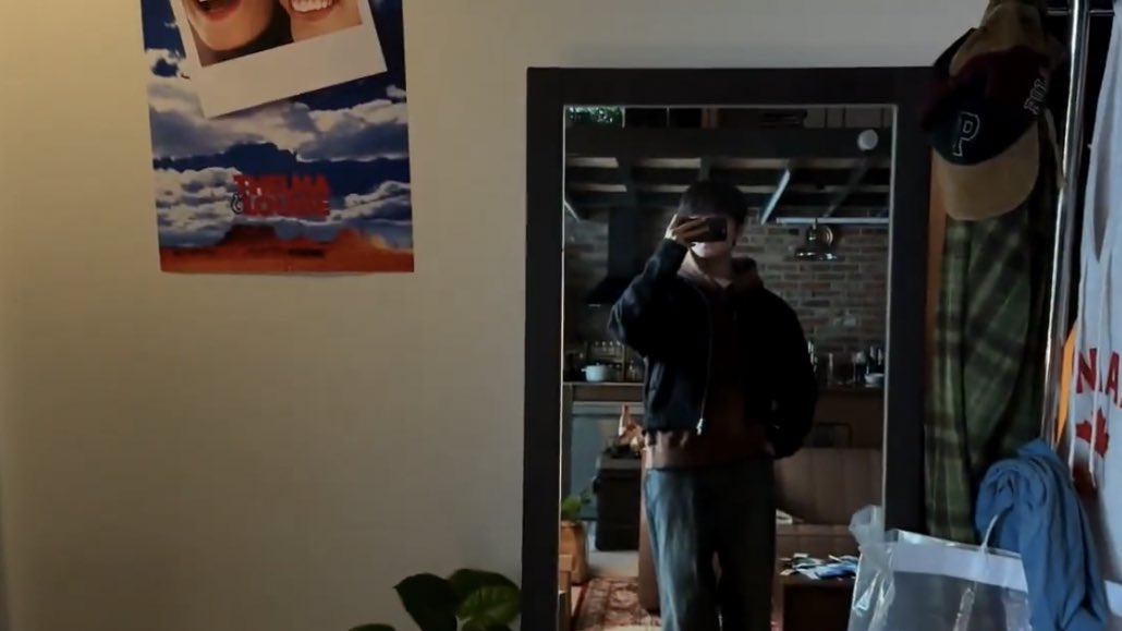 berrycheesec's tweet image. 델마와 루이스 마크 유튜브에서 폰 배경이랑 벽에 포스터로 나오는거