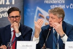 Podpora rozvoje dostupného bydlení je jedním ze strategických cílů Národní rozvojové banky (NRB). Na středečním Summitu dostupného bydlení představil předseda představenstva NRB Tomáš Nidetzký aktuální programy na podporu dostupného nájemního bydlení vyhlašované <a href="/NRBCZ/">Národní rozvojová banka</a> a