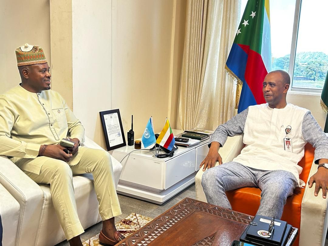 Ce jeudi, le Coordonnateur Résident du Système des Nations Unies aux Comores, M. James Bot a effectué une visite à la Direction  Générale de la Sécurité Civile (DGSC). Les échanges ont porté sur l’Agenda 2025 et les perspectives de collaboration en gestion des risques.