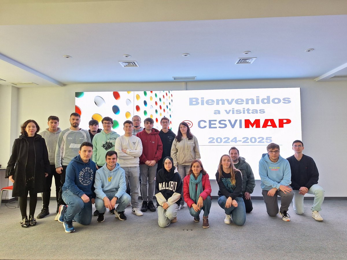 iesalonsodemad1's tweet photo. Esta semana, alumnado de #ASIR1 y #DAW1 ha visitado @CESVIMAP, donde ha aprendido sobre tecnologías y competencias más demandadas, la importancia de la actualización continua y las #softskills claves en el éxito profesional.
¡Gracias por esta gran experiencia!
#FP #Innovación https://t.co/tqdPCXxMOL