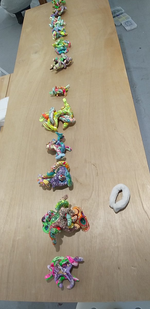 3人展『Heurēka』
小林紗織、小林亮平（ツポールヌ）、ポル•マロ
2025/3/29(土)〜4/26(土) 
13:00-19:00
gallery TOWED
東京都墨田区京島2丁目24-8（曳舟）

🚨会期中の土・日のみ開廊。平日は休廊