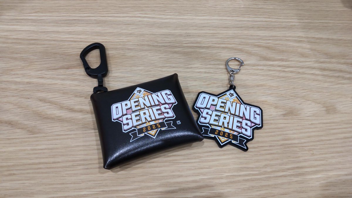 2025 OPENING SERIES」 開催記念グッズをチェック😎 ＼ ブラック地に