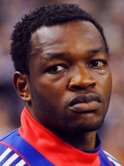 Mediasinfos's tweet photo. Bon anniversaire aujourd'hui à #SteveMandanda qui fête ses 40 ans. https://t.co/QRQdZYG7ek https://t.co/Mw2ypj4fC8
