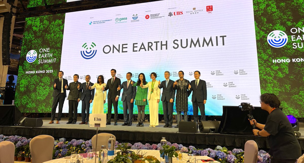 DamilolaSDG7's tweet photo. This morning, I joined global and regional changemakers at the #OneEarthSummit where I delivered the keynote speech.
I emphasized that we must come together to unlock the full potential of public, private & philanthropic funding to scale transformative #energy solutions. https://t.co/A2uKpQBSEn